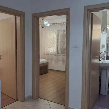 Lovely One-bedroom With Private Entrance * Tirana