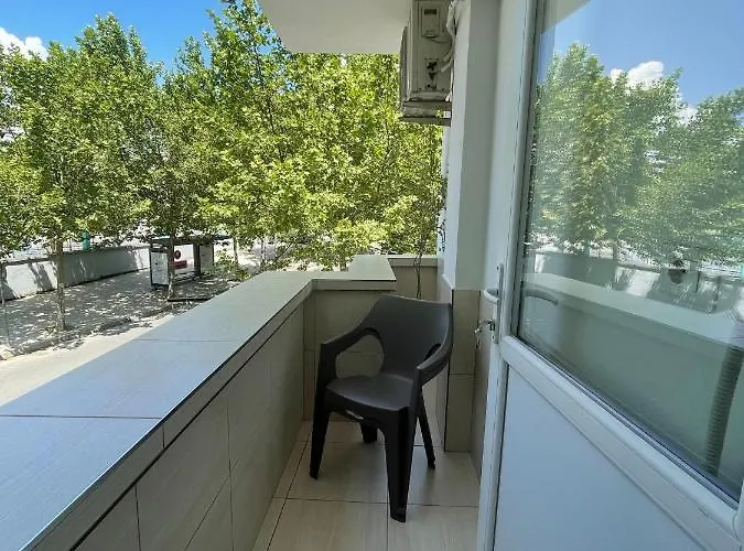 Apartment Lovely One-bedroom With Private Entrance Tirana